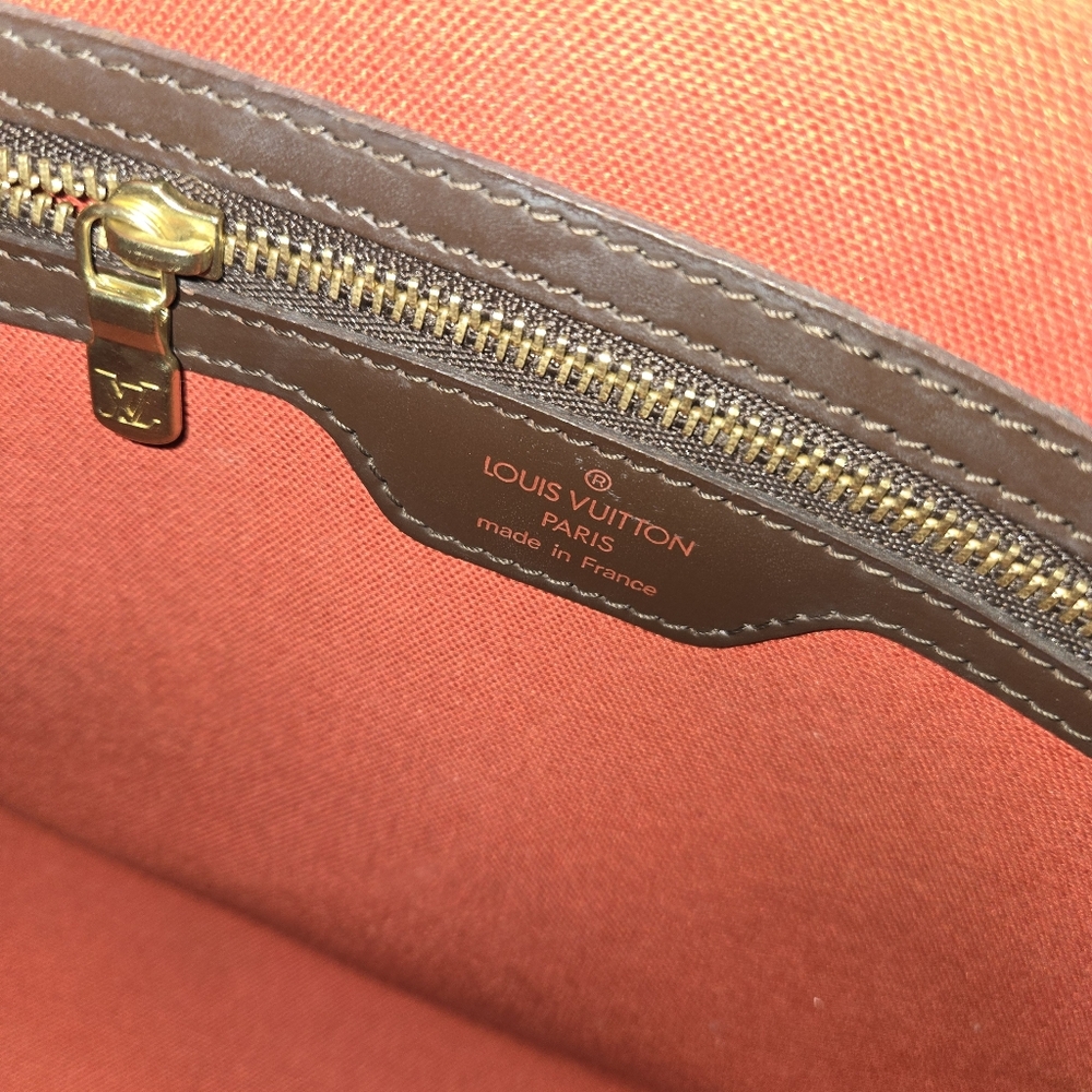 ⛔️SOLD⛔️Loius Vuitton Damier Ebene Nolita Hand Bag with COA/Box and Dustbag - Picture 13 of 17